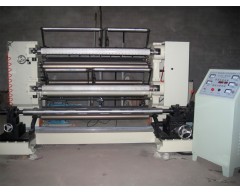 Бобинорезательная машина вертикального типа